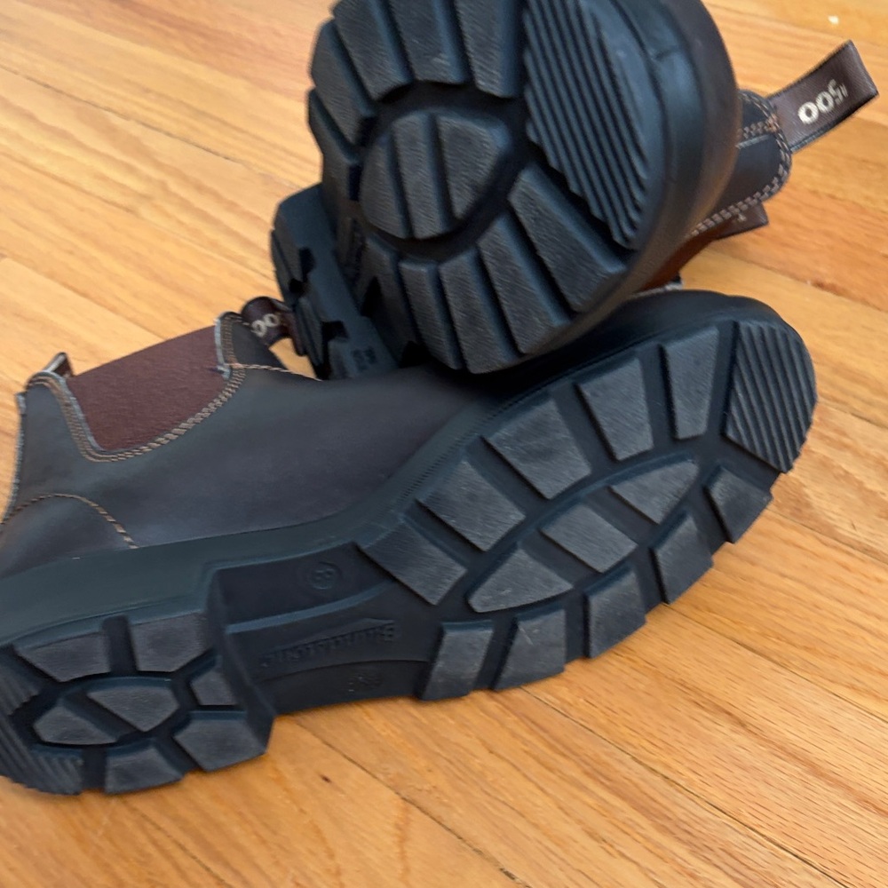 Blundstone Dark Brown Leather Boots - Picture 5 of 7